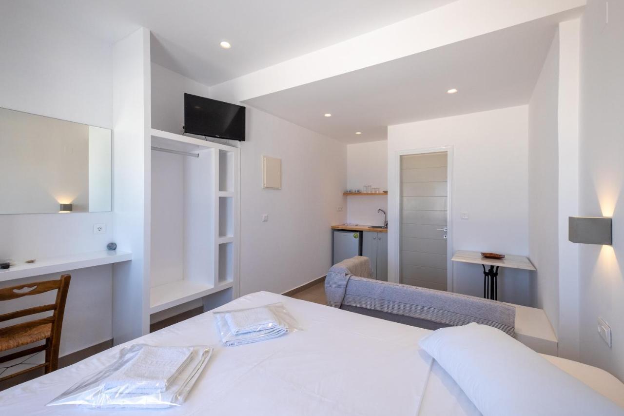 Lorenzo Studios And Suites Paros Zambujeira do Mar Dış mekan fotoğraf